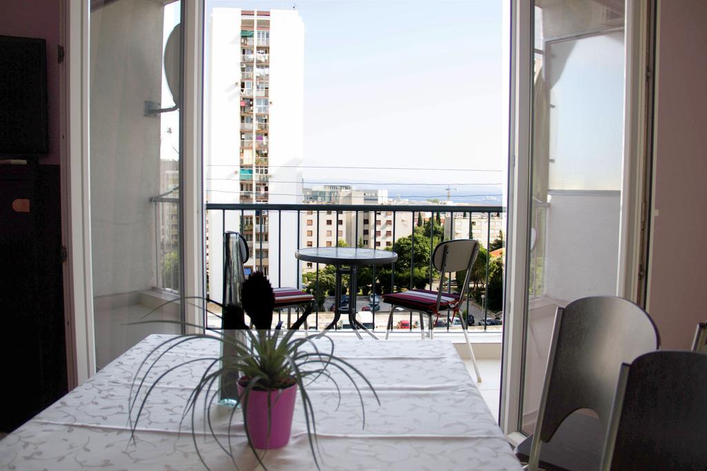 Apartments Tomisa Split Habitación foto
