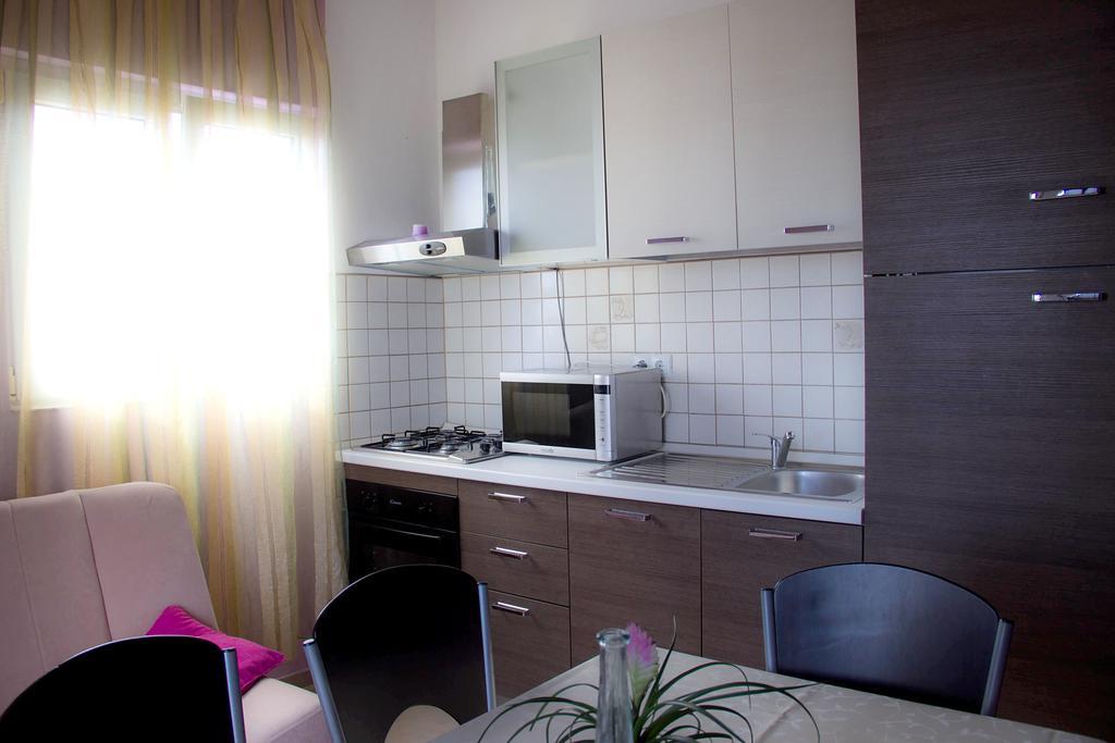 Apartments Tomisa Split Habitación foto